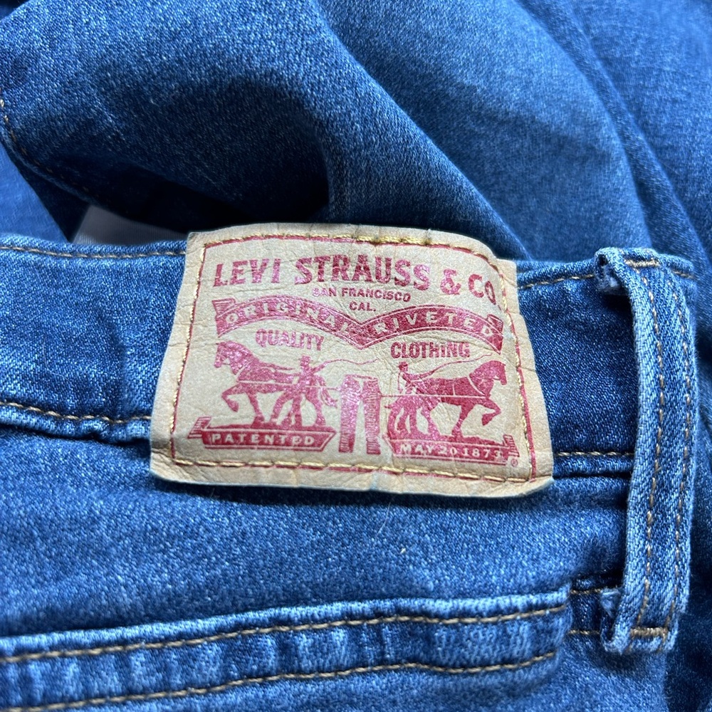Classic Blue Women's Jeans - Picture 8 of 10